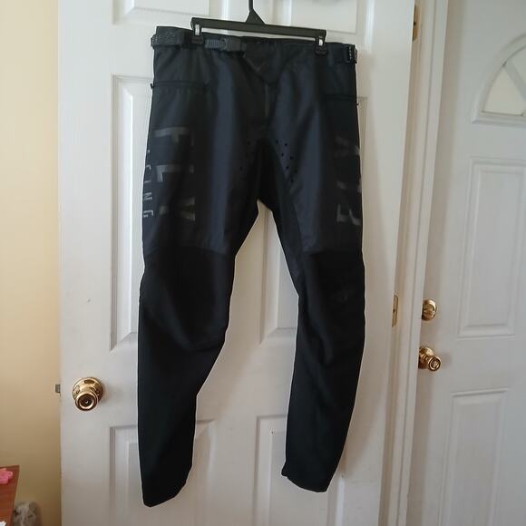 Fly Racing Pants Men's 38 Black Kinetics Travel, Work & Casual Techwear - Picture 3 of 16
